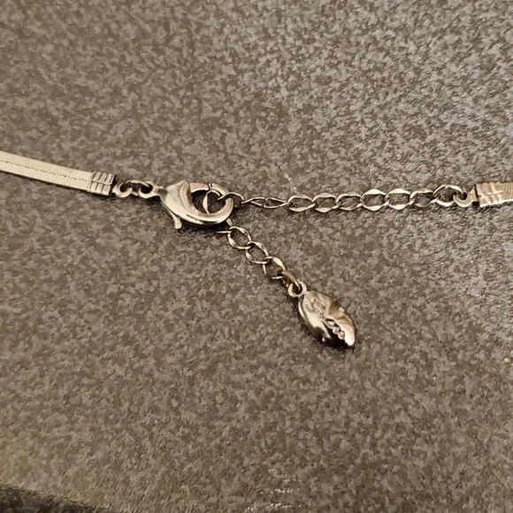 Beautiful 4 Strand Metal Rhinestone - Picture 4 of 6